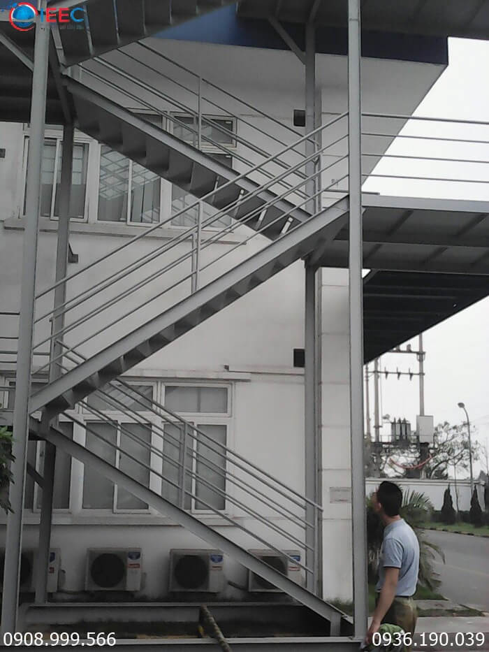 Những ưu và nhược điểm của cầu thang làm từ sắt thép